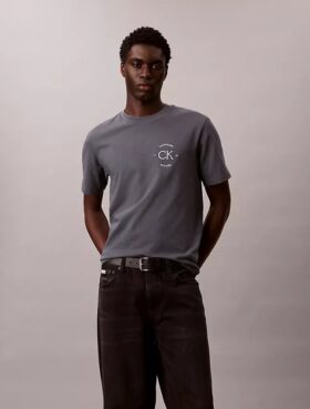 Klassisk T-shirt med cirkelformad logotyp Klassisk T-shirt med cirkelformad logotyp