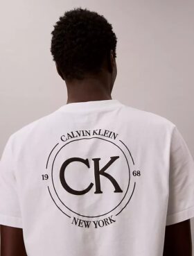 Klassisk T-shirt med cirkelformad logotyp Klassisk T-shirt med cirkelformad logotyp