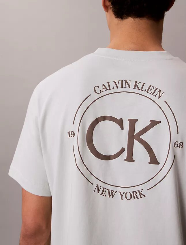 Klassisk T-shirt med cirkelformad logotyp Klassisk T-shirt med cirkelformad logotyp