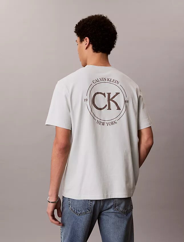Klassisk T-shirt med cirkelformad logotyp Klassisk T-shirt med cirkelformad logotyp