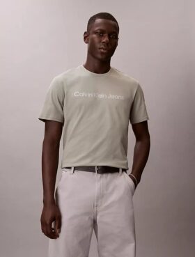 Klassisk T-shirt med folietryck