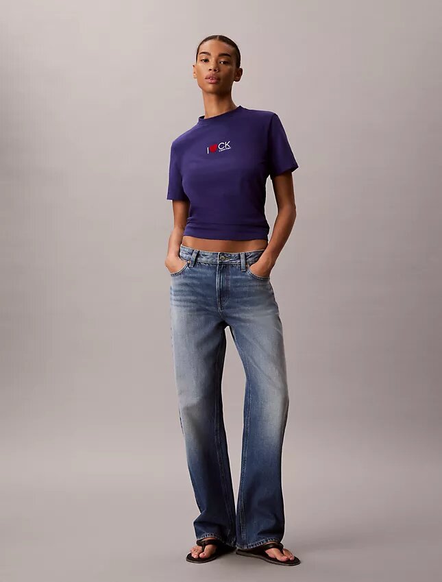 Klassisk T-shirt med hjärtlogotyp Klassisk T-shirt med hjärtlogotyp