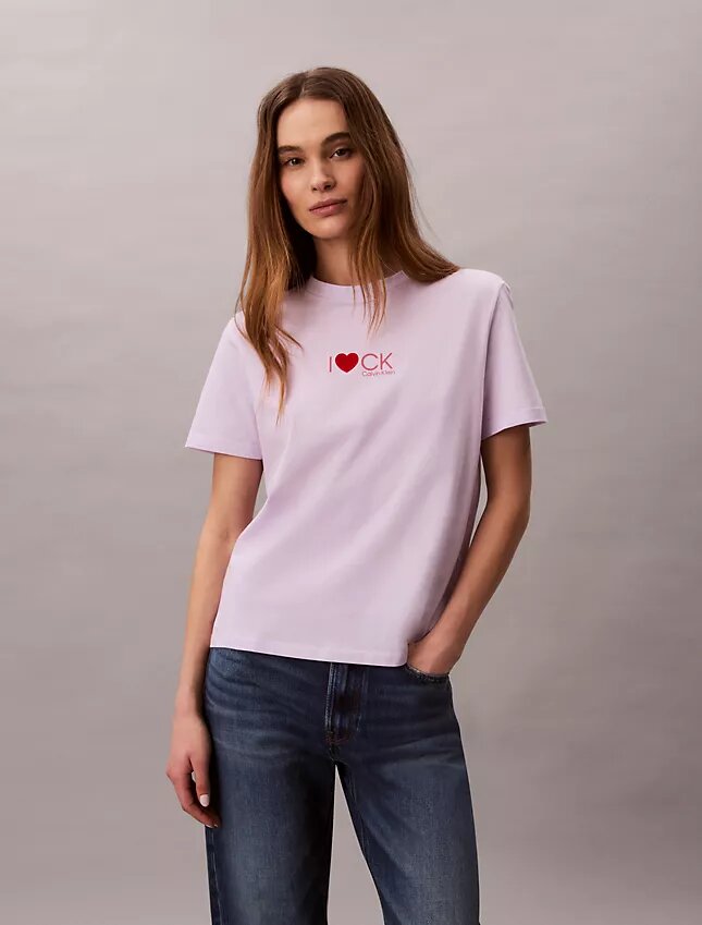 Klassisk T-shirt med hjärtlogotyp Klassisk T-shirt med hjärtlogotyp
