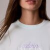 Klassisk T-shirt med lager-på-lager-logotyp Klassisk T-shirt med lager-på-lager-logotyp