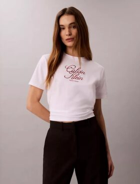 Klassisk T-shirt med logotyp