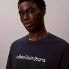 Klassisk T-shirt med logotyp i gemener Klassisk T-shirt med logotyp i gemener