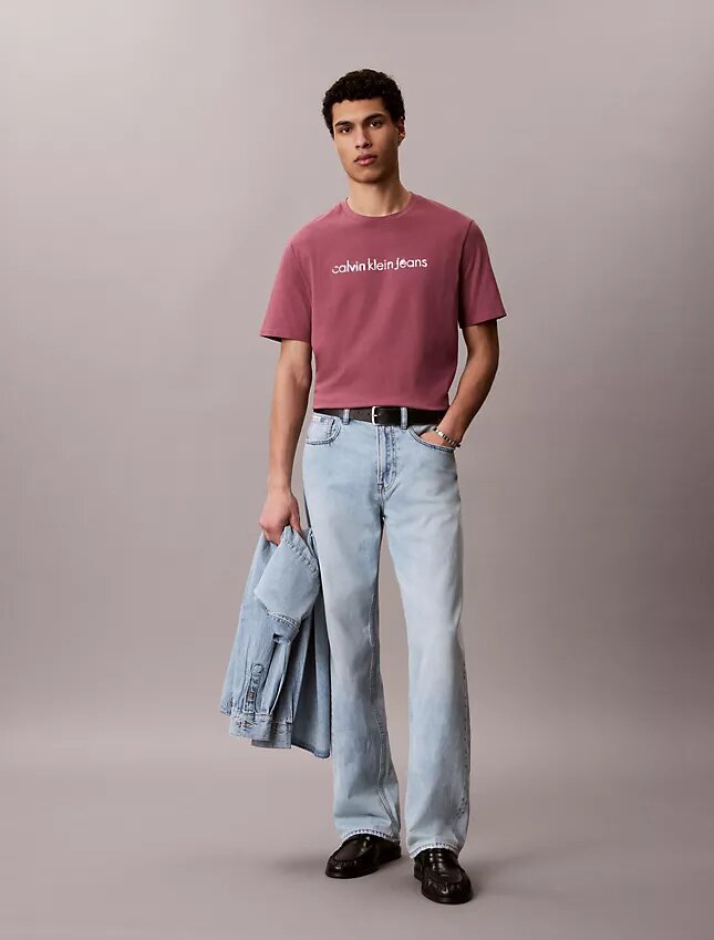 Klassisk T-shirt med logotyp i gemener Klassisk T-shirt med logotyp i gemener