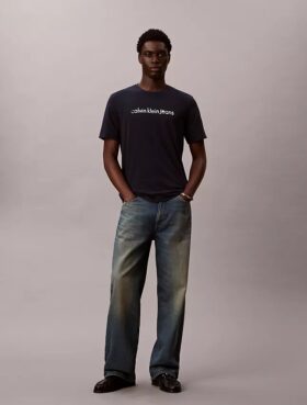 Klassisk T-shirt med logotyp i gemener