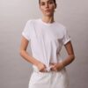 Klassisk T-shirt med logotyp över hela plagget Klassisk T-shirt med logotyp över hela plagget