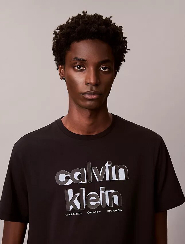 Klassisk T-shirt med skugglogotyp Klassisk T-shirt med skugglogotyp