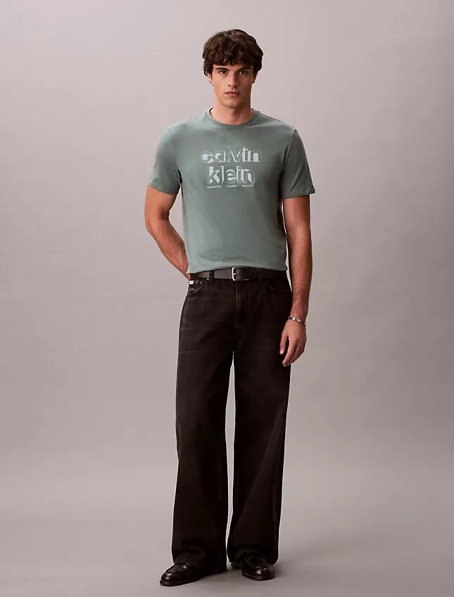 Klassisk T-shirt med skugglogotyp Klassisk T-shirt med skugglogotyp