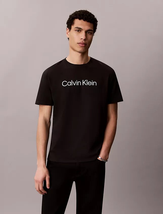 Klassisk T-shirt med standardlogotyp Klassisk T-shirt med standardlogotyp