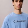 Klassisk T-shirt med standardlogotyp Klassisk T-shirt med standardlogotyp