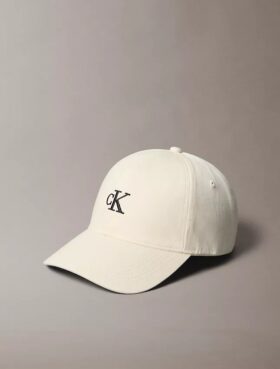 Kompakt basebollkeps med Monogram Kompakt basebollkeps med Monogram
