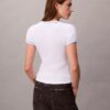 Kontrastkantad ribbad T-shirt med logotryck Kontrastkantad ribbad T-shirt med logotryck