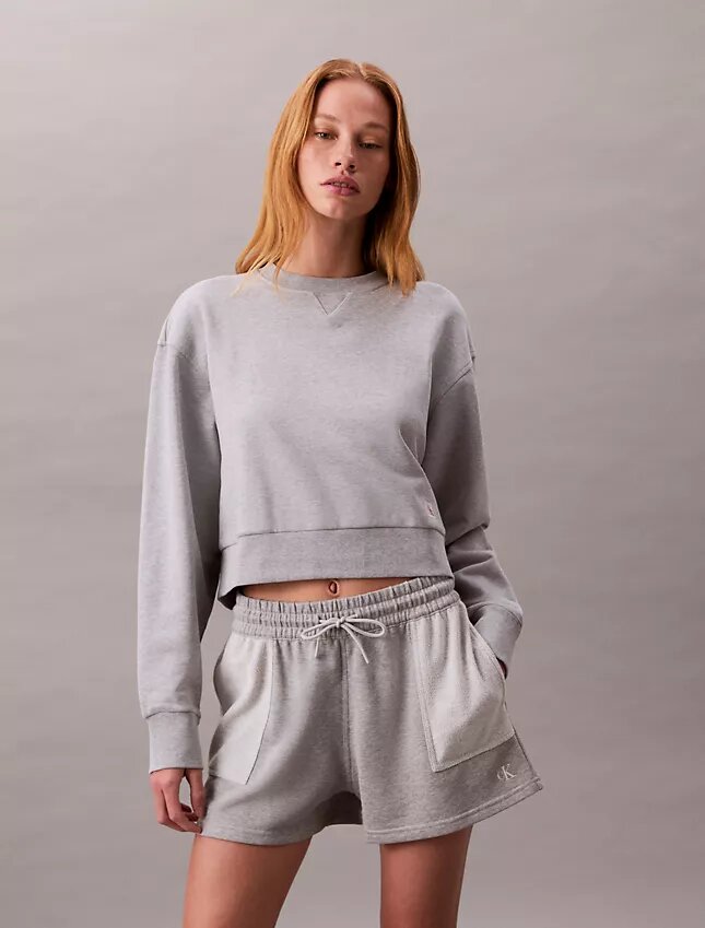 Kort, avslappnad sweatshirt i fransk frotté Kort, avslappnad sweatshirt i fransk frotté