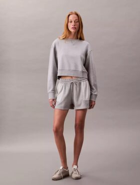 Kort, avslappnad sweatshirt i fransk frotté