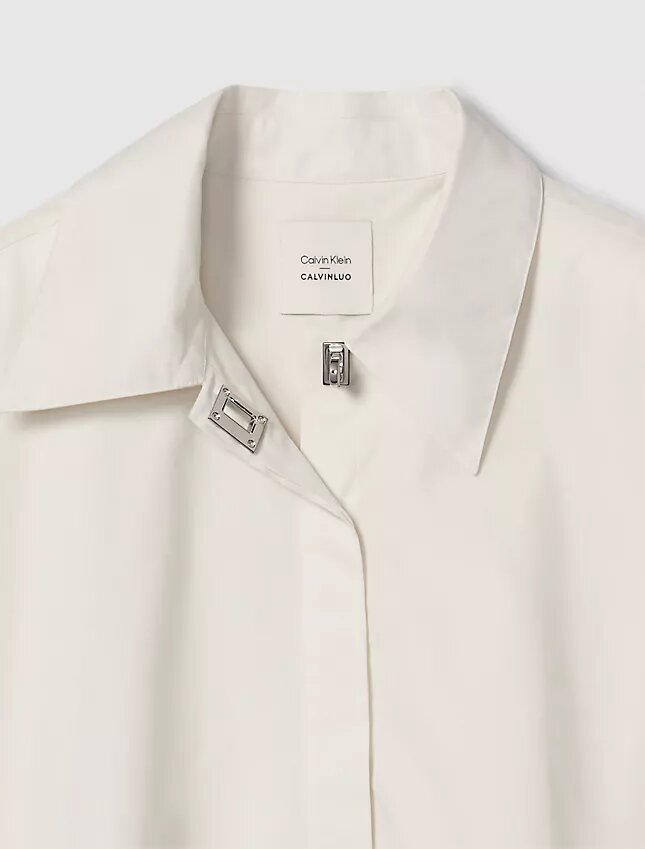 Kort knäppt skjorta i poplin Kort knäppt skjorta i poplin