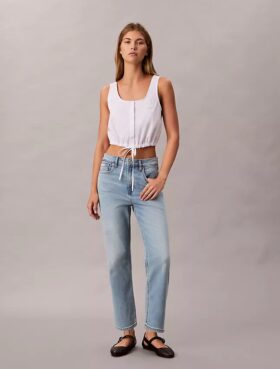Korta raka jeans i lyocellblandning med hög midja Korta raka jeans i lyocellblandning med hög midja