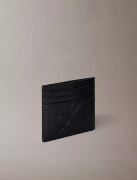 Kortfodral med präglad logotyp Kortfodral med präglad logotyp