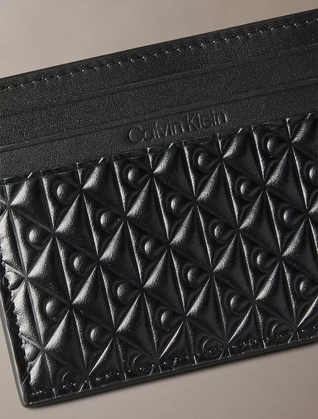 Kortfodral med präglad Monogram över hela ytan Kortfodral med präglad Monogram över hela ytan
