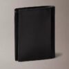 Läderplakett med logotyp, smal bifold-plånbok Läderplakett med logotyp, smal bifold-plånbok