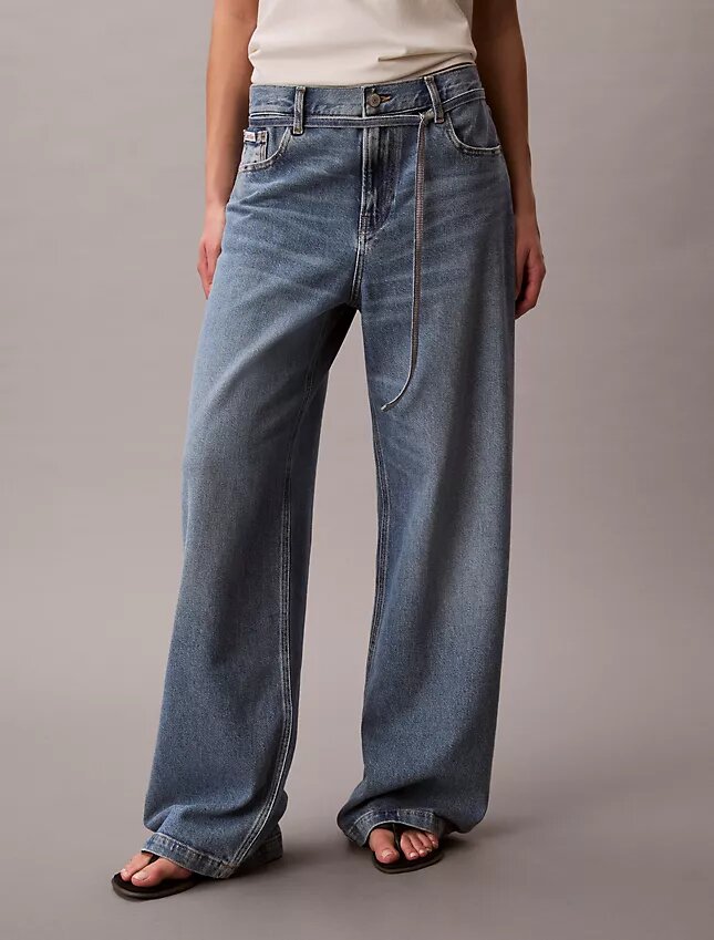 Lågmidjade baggy-Jeans med bälten Lågmidjade baggy-Jeans med bälten