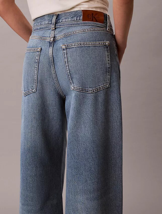 Lågmidjade baggy-Jeans med bälten Lågmidjade baggy-Jeans med bälten
