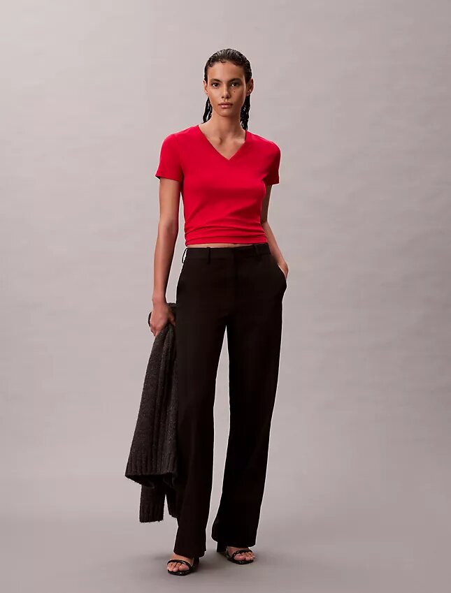 Liquid Cotton T-shirt med avslappnad V-ringning Liquid Cotton T-shirt med avslappnad V-ringning