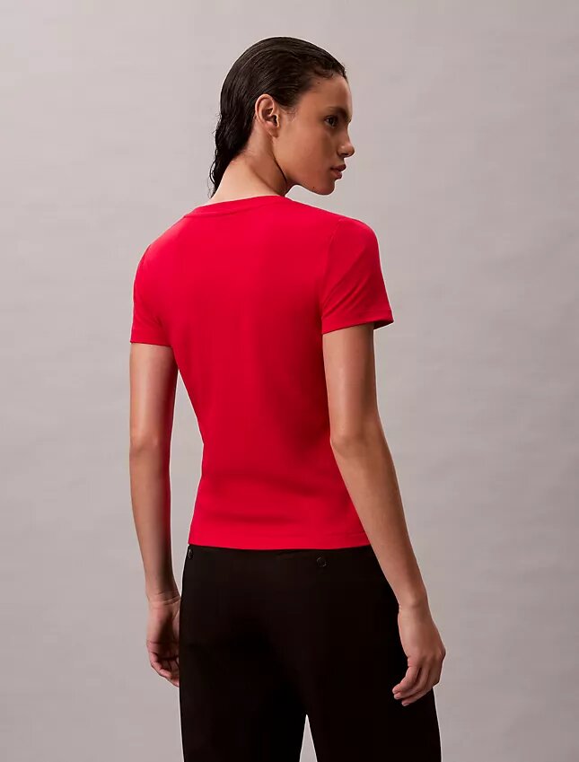 Liquid Cotton T-shirt med avslappnad V-ringning Liquid Cotton T-shirt med avslappnad V-ringning