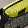 Liten messenger-väska med jacquardmönster Liten messenger-väska med jacquardmönster