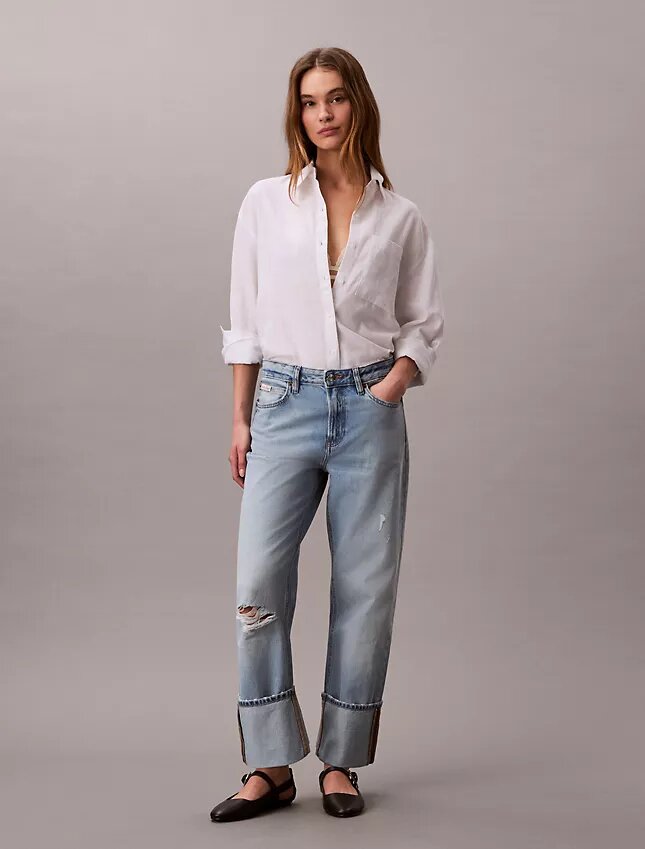 Lösa jeans med breda benslut Lösa jeans med breda benslut