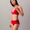 Lätt fodrad triangulär Bralette för det kinesiska nyåret Lätt fodrad triangulär Bralette för det kinesiska nyåret