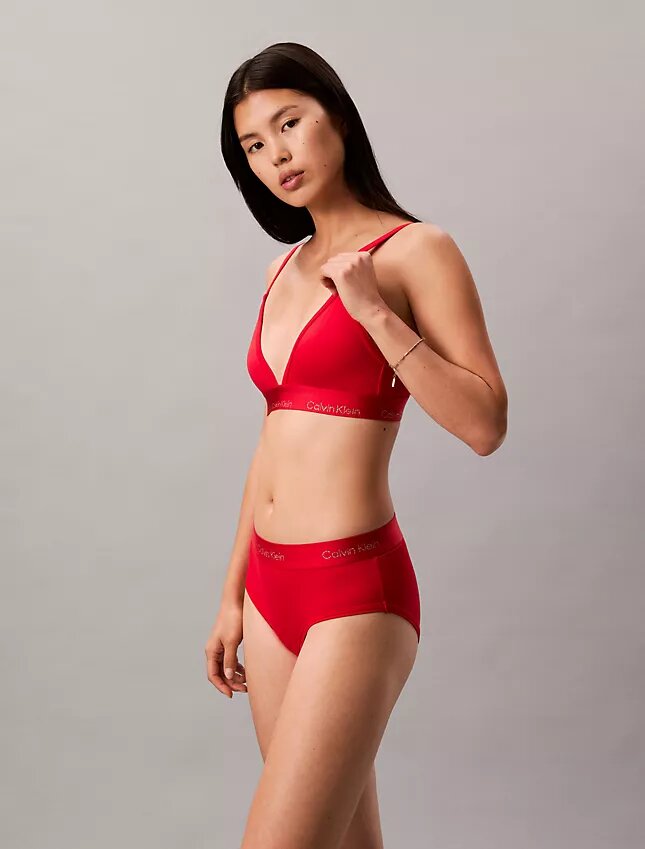 Lätt fodrad triangulär Bralette för det kinesiska nyåret Lätt fodrad triangulär Bralette för det kinesiska nyåret