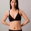 Lätt fodrad triangulär Bralette för det kinesiska nyåret