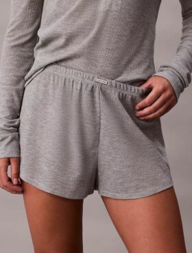 Lätta shorts i våffelstickat
