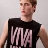 Marc Hundley Pride Viva Love Löst sittande linne Marc Hundley Pride Viva Love Löst sittande linne