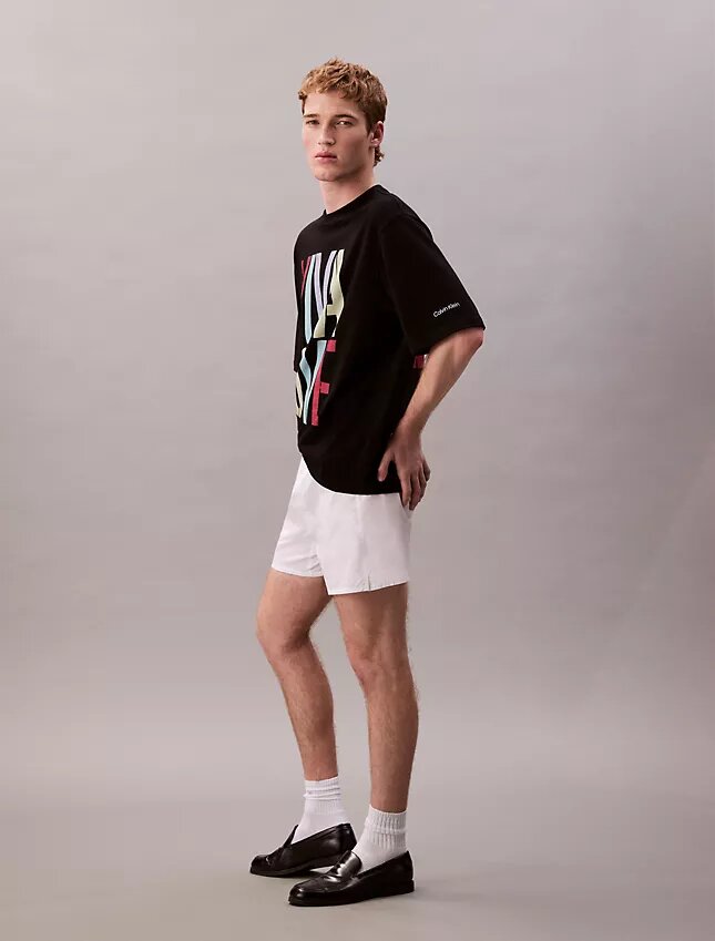 Marc Hundley Pride Viva Love T-shirt med avslappnad passform Marc Hundley Pride Viva Love T-shirt med avslappnad passform