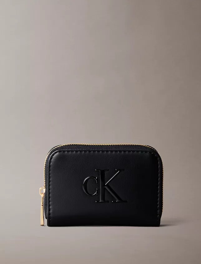 Medium plånbok med dragkedja och djärvt Monogram Medium plånbok med dragkedja och djärvt Monogram