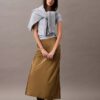 Midi-kjol i stretch-satin Midi-kjol i stretch-satin