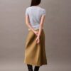 Midi-kjol i stretch-satin Midi-kjol i stretch-satin