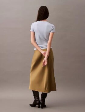 Midi-kjol i stretch-satin Midi-kjol i stretch-satin