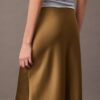 Midi-kjol i stretch-satin Midi-kjol i stretch-satin