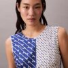 Midi-klänning i tryckt viskos-twill Midi-klänning i tryckt viskos-twill