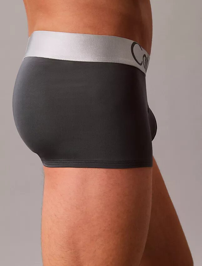 Mikrofiber-stretchbyxor med Low Rise Trunk Mikrofiber-stretchbyxor med Low Rise Trunk