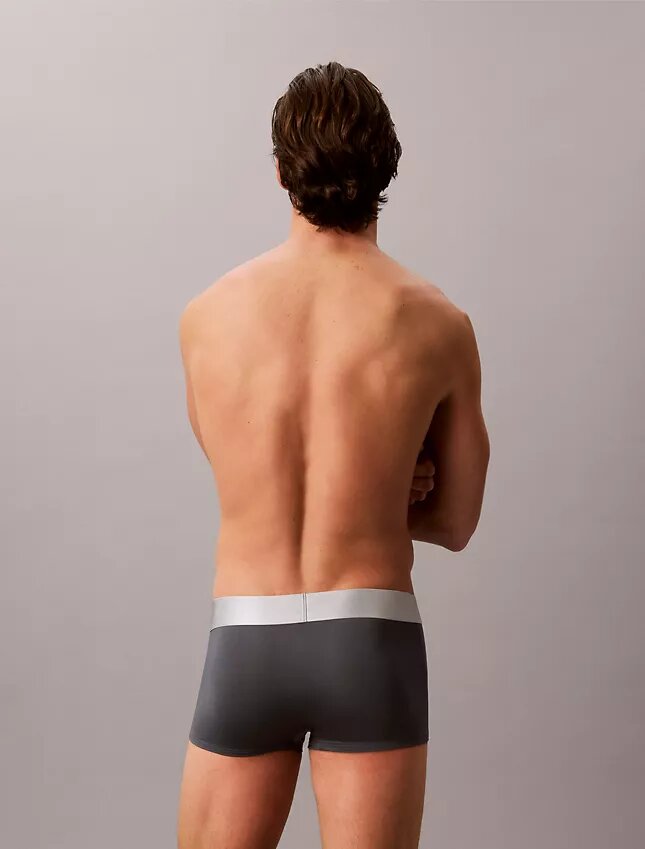 Mikrofiber-stretchbyxor med Low Rise Trunk Mikrofiber-stretchbyxor med Low Rise Trunk