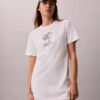 Mini-T-shirtklänning med blommönster Mini-T-shirtklänning med blommönster