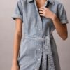 Miniklänning i denim med bälte