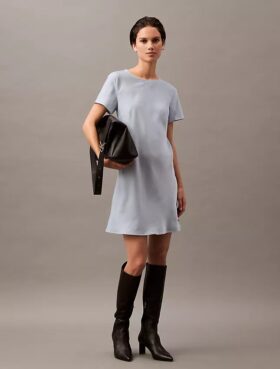 Miniklänning i T-shirtstil