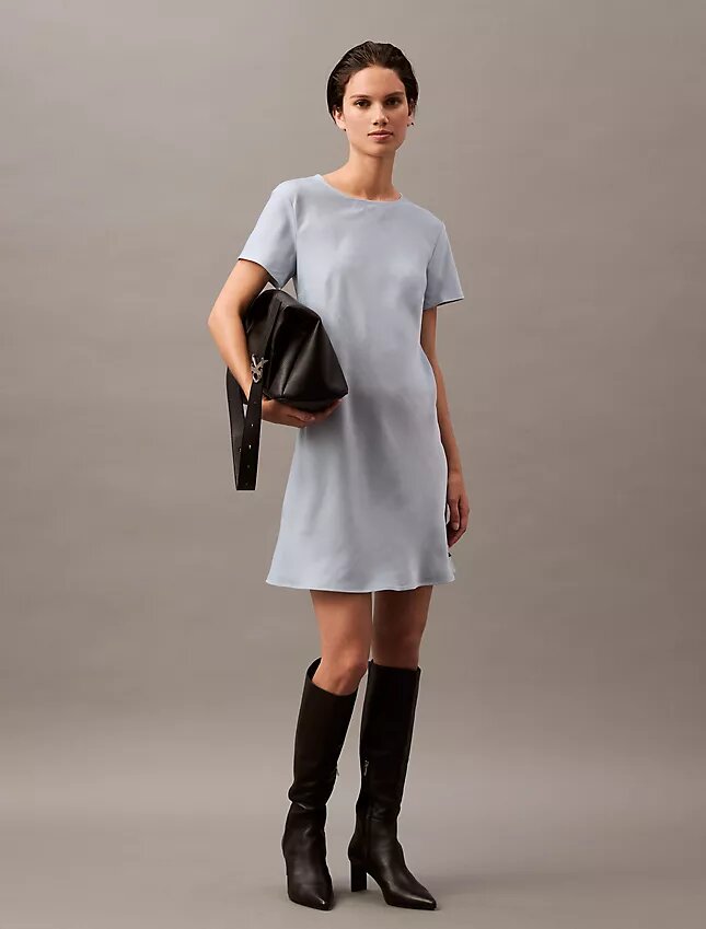 Miniklänning i T-shirtstil Miniklänning i T-shirtstil